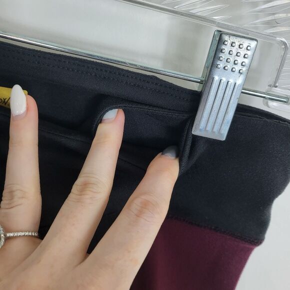 Betsey Johnson Performance Black Maroon Gold Accent Leggings Medium - Picture 5 of 7